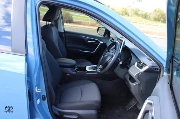 2024 Toyota RAV4 Hybrid GXL-2WD image 14