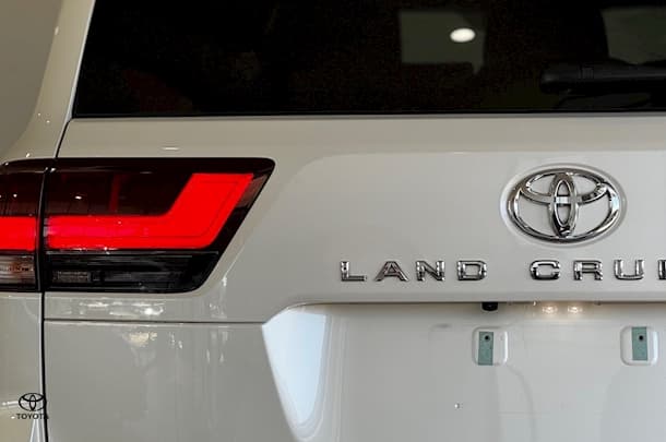2022 Toyota Landcruiser GXL image 12