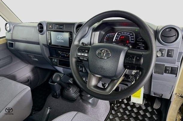2024 Toyota LANDCRUISER MILITARY GXL image 19