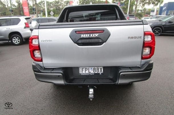 2024 Toyota Hilux Rogue image 4