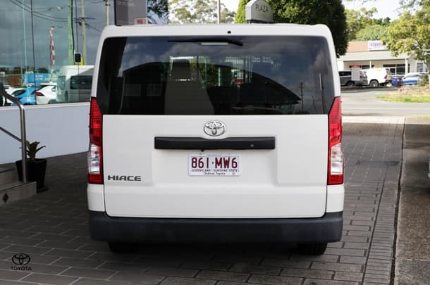 2019 Toyota Hiace LWB image 6