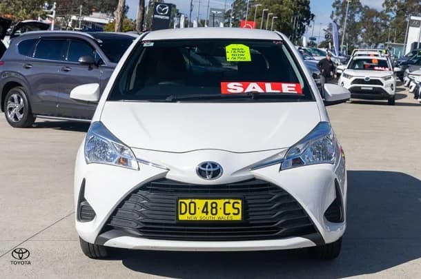 2019 Toyota Yaris Ascent image 4