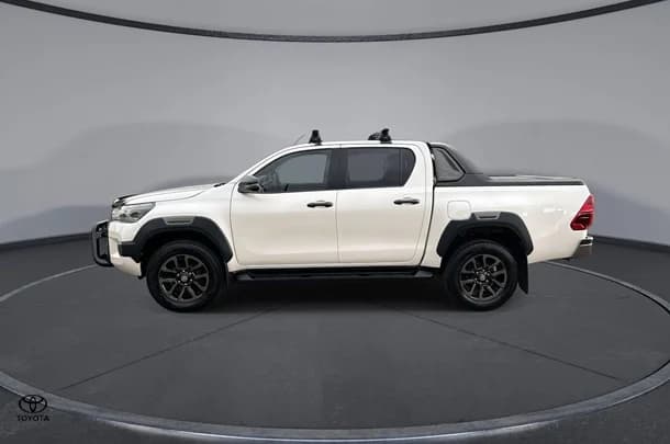 2020 Toyota HILUX Rogue image 5