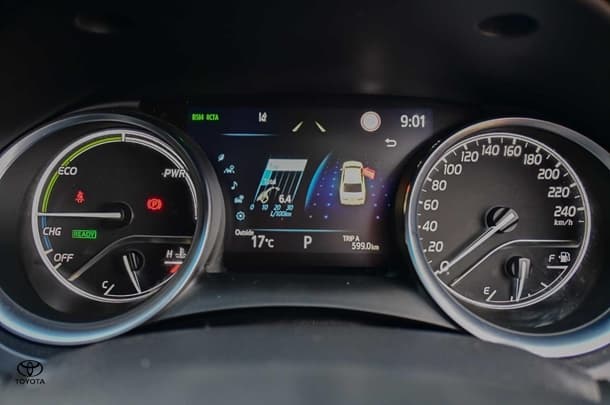 2021 Toyota Camry Hybrid SL image 17