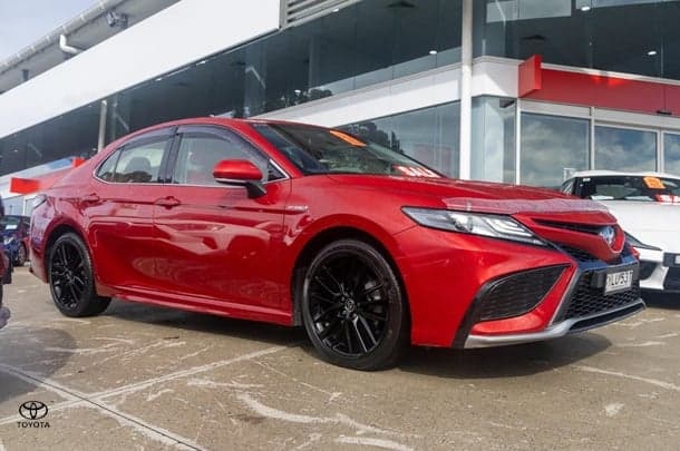 2021 Toyota Camry Hybrid SX image 3