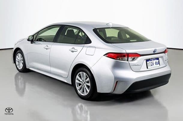 2023 Toyota Corolla Sedan Hybrid Ascent Sport image 6