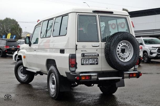 2025 Toyota LC MILITARY GXL image 2