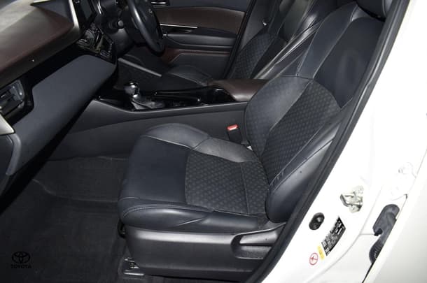 2019 Toyota C-HR Koba AWD image 7
