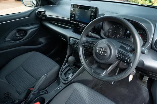 2023 TOYOTA Yaris Ascent Sport image 7