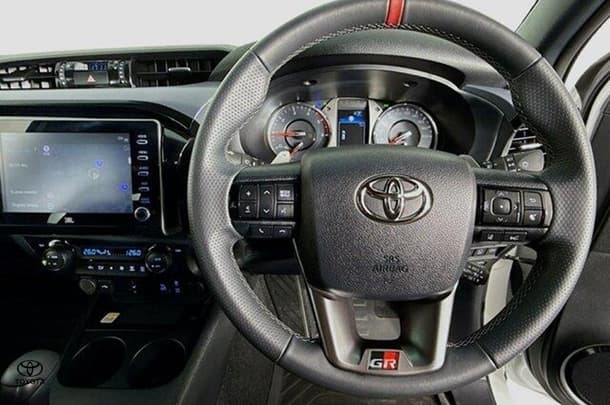 2024 Toyota Hilux GR-S image 20