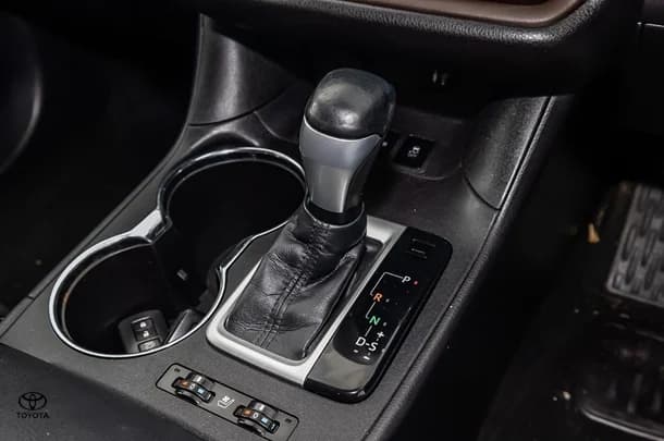 2016 Toyota KLUGER AWD GRANDE image 21