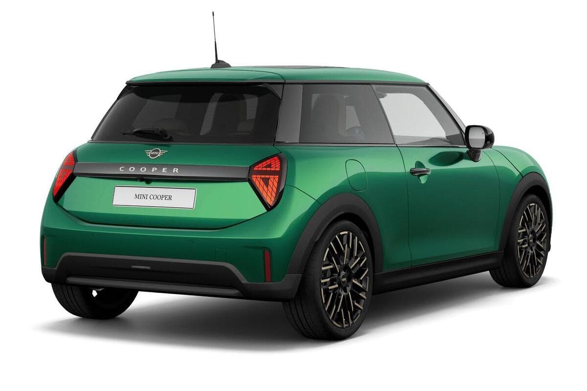 2025 MINI Cooper C Favoured Auto image 2