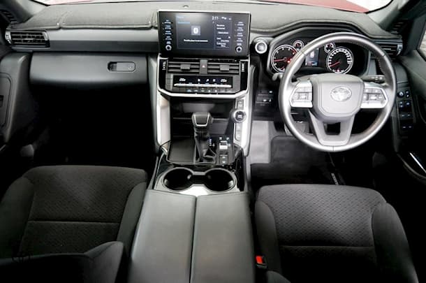 2024 Toyota Landcruiser GX image 9