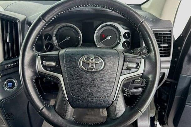 2021 Toyota LANDCRUISER GXL image 19