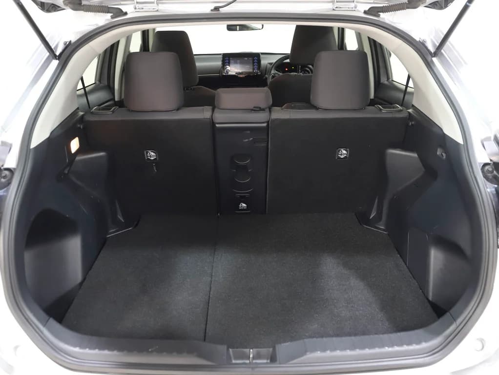 2020 Toyota Yaris Cross Hybrid GX image 8