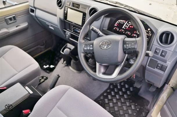2025 Toyota LC Military GXL image 14
