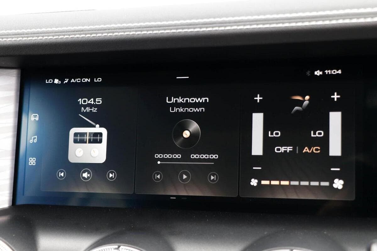 2025 GWM Tank 300 Lux Auto 4x4 image 16