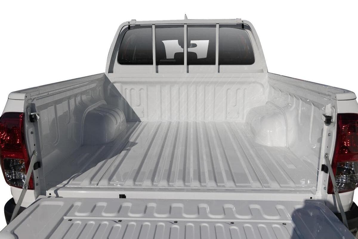 2025 Toyota Hilux SR Auto 4x4 Double Cab image 9