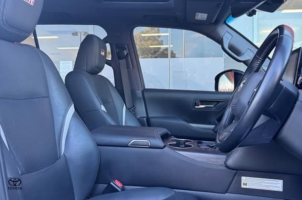 2021 Toyota Landcruiser GR-S image 27