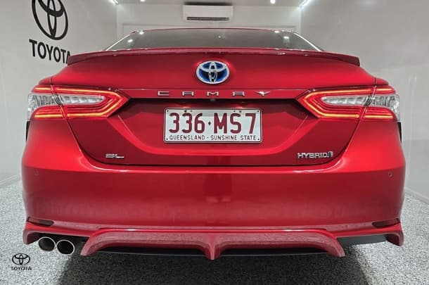 2020 Toyota Camry Hybrid SL image 4