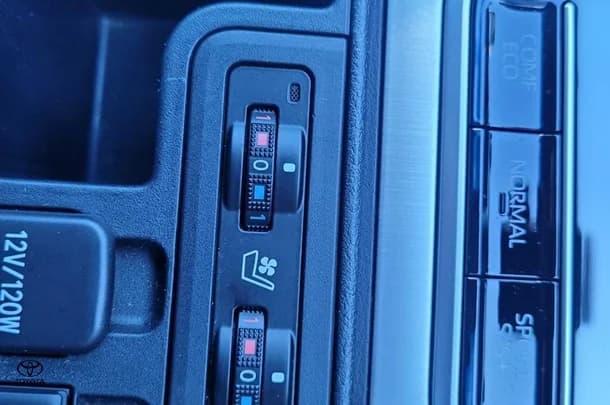 2019 Toyota Prado Kakadu image 14