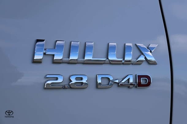 2023 Toyota Hilux 4x4 SR image 27