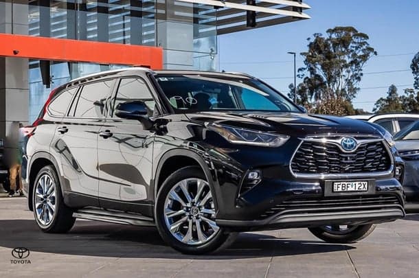 2022 Toyota Kluger Hybrid AWD GRANDE image 2