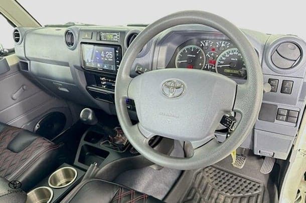 2022 Toyota LANDCRUISER MILITARY WorkMate image 20