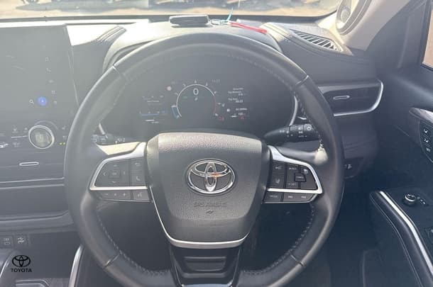 2023 Toyota Kluger 4x2 GRANDE image 14