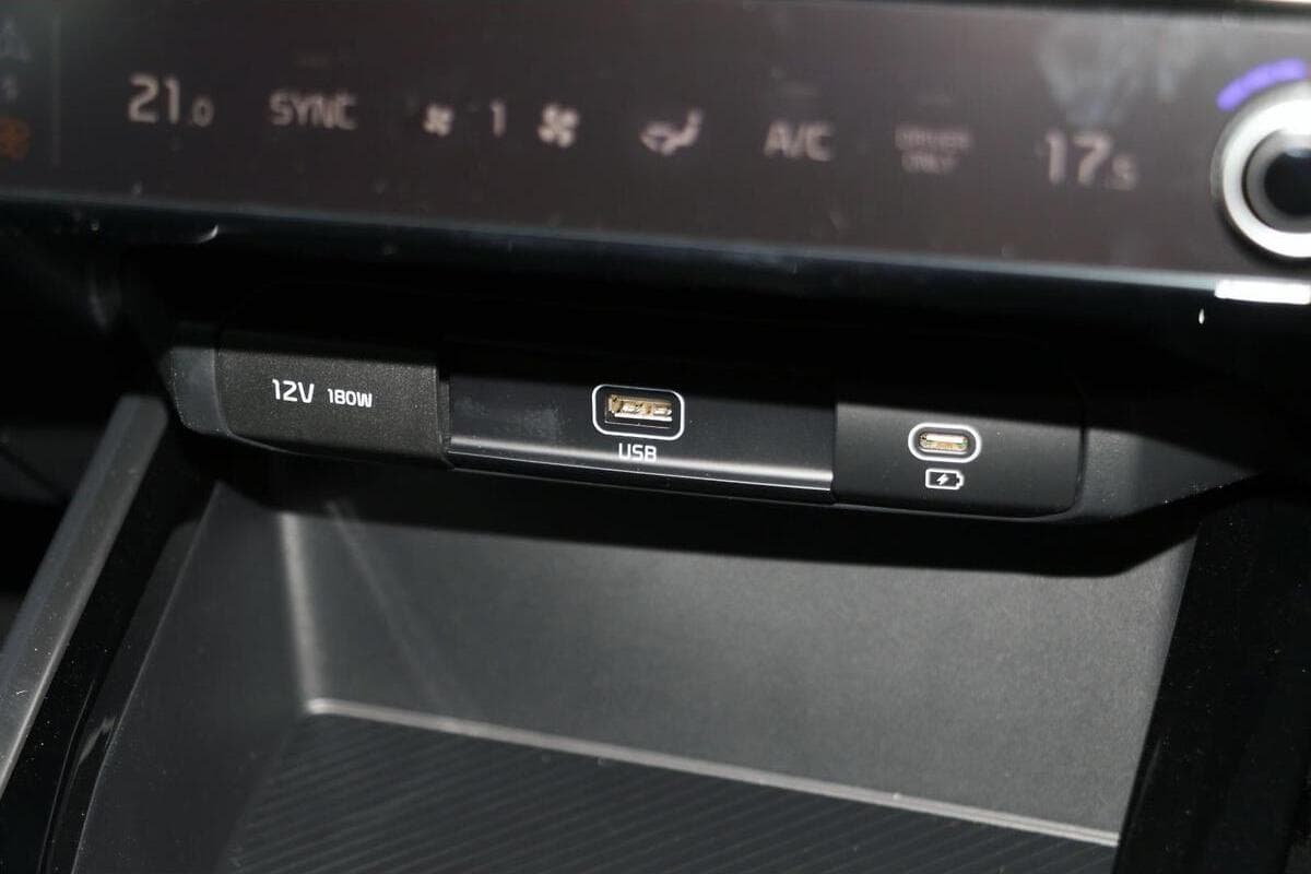 2025 Kia Niro HEV S Auto 2WD MY25 image 18