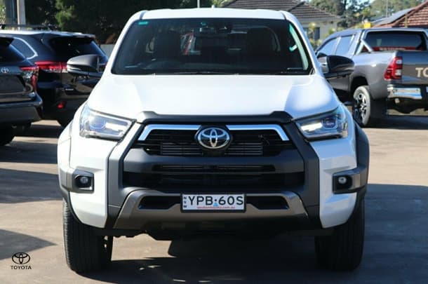 2024 Toyota Hilux 4x4 Rogue image 17