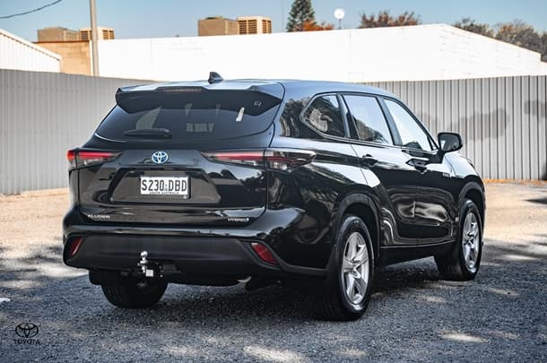2024 Toyota KLUGER HYBRID GX AWD image 38