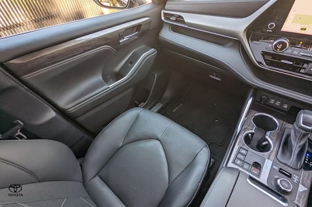 2023 Toyota Kluger AWD GRANDE image 31
