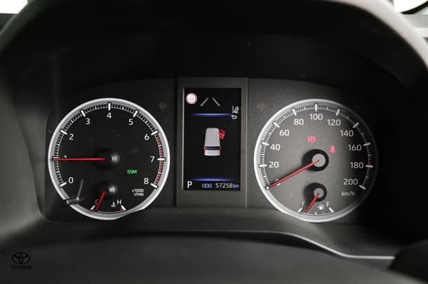 2019 Toyota Hiace LWB image 14