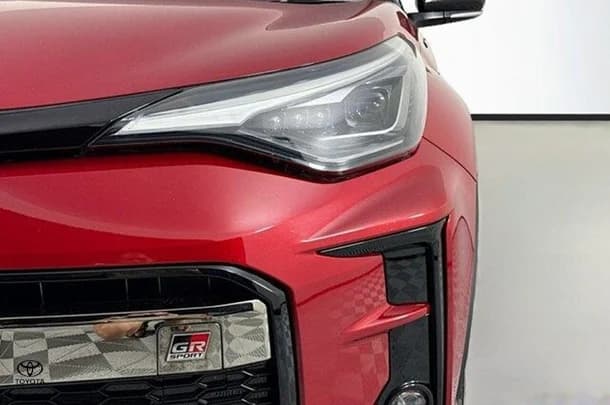 2021 Toyota C-HR Hybrid GR-S image 3