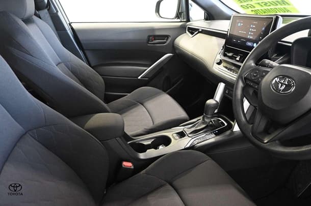 2023 Toyota Corolla Cross Petrol GX image 21