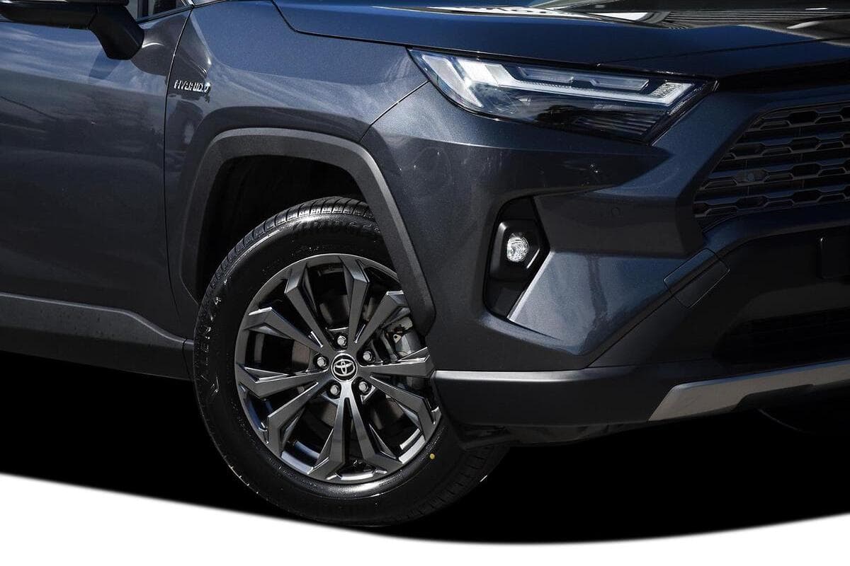 2025 Toyota RAV4 GXL Auto eFour image 8