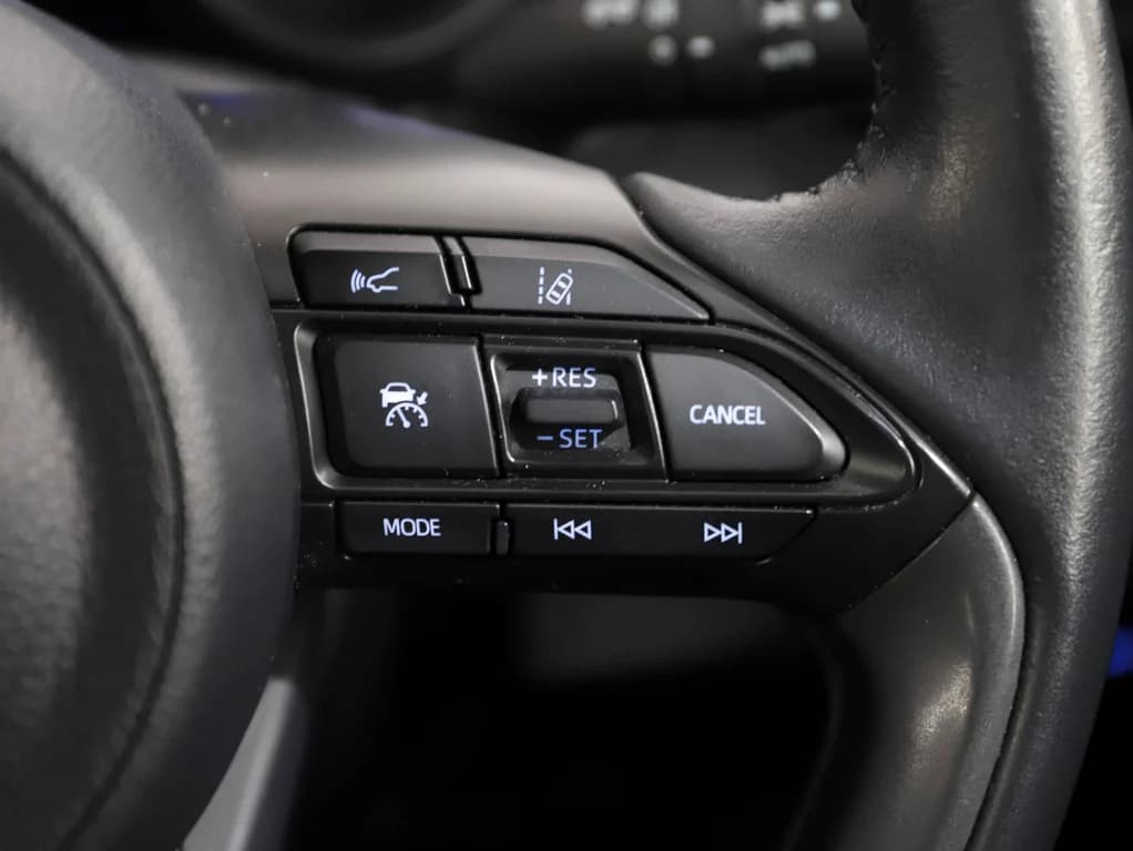 2020 Toyota Yaris Cross Hybrid GX image 11