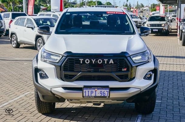 2023 Toyota HILUX GR-S image 4