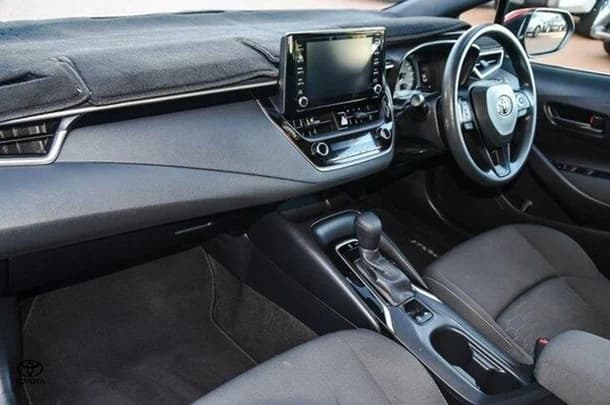 2018 Toyota COROLLA Ascent Sport image 11