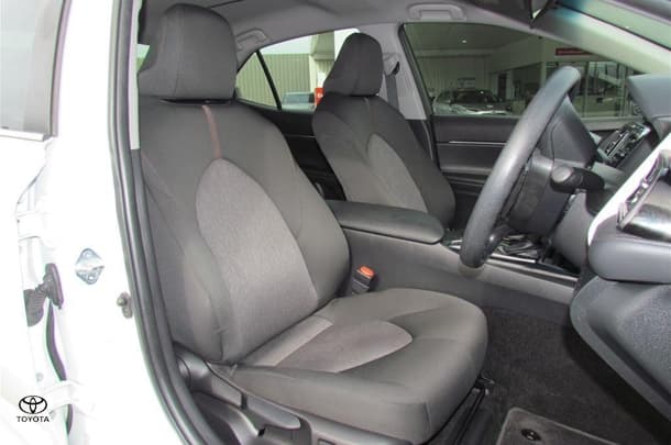 2021 Toyota Camry Hybrid Ascent image 17