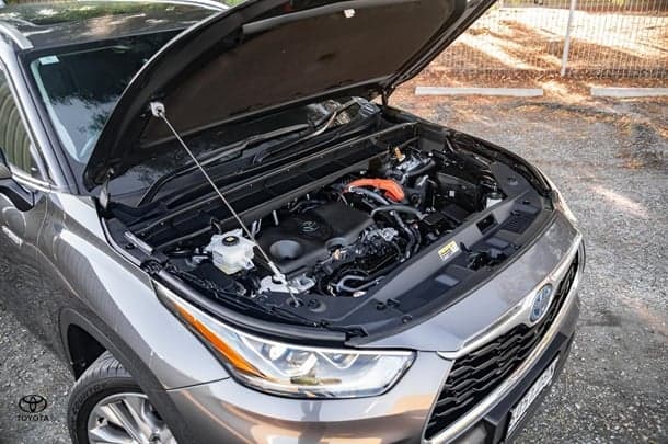2024 Toyota KLUGER HYBRID AWD GRANDE image 25
