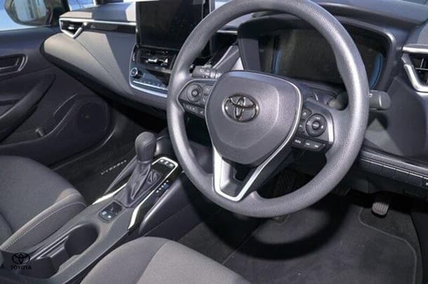 2024 Toyota Corolla Hatch Hybrid Ascent Sport image 6
