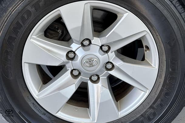 2022 Toyota Prado GXL image 15
