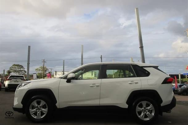 2019 Toyota RAV4 GX-2WD image 4
