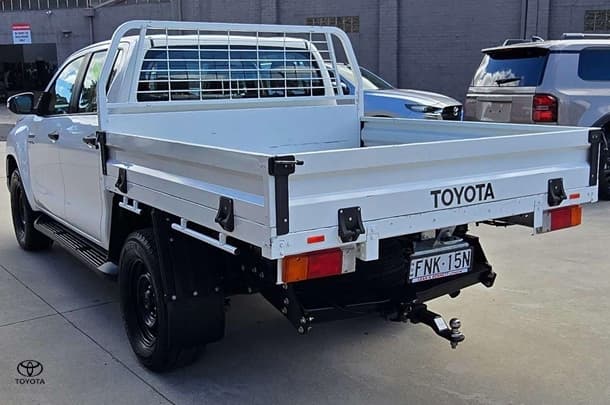 2021 Toyota Hilux SR image 7