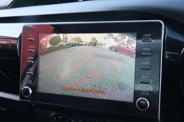 2021 Toyota Hilux 4x2 Workmate image 11