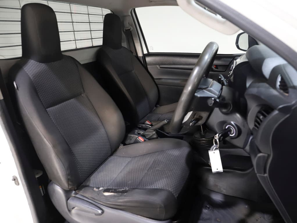 2021 Toyota Hilux Workmate image 17