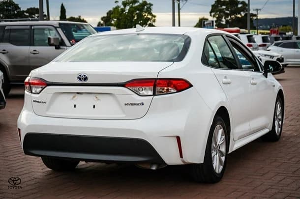 2024 Toyota Corolla Sedan Hybrid Ascent Sport image 8