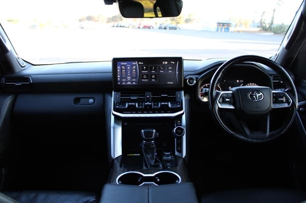 2023 Toyota Landcruiser Sahara image 26